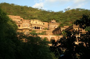 sariska-tiger-reserveneemranan-fortress